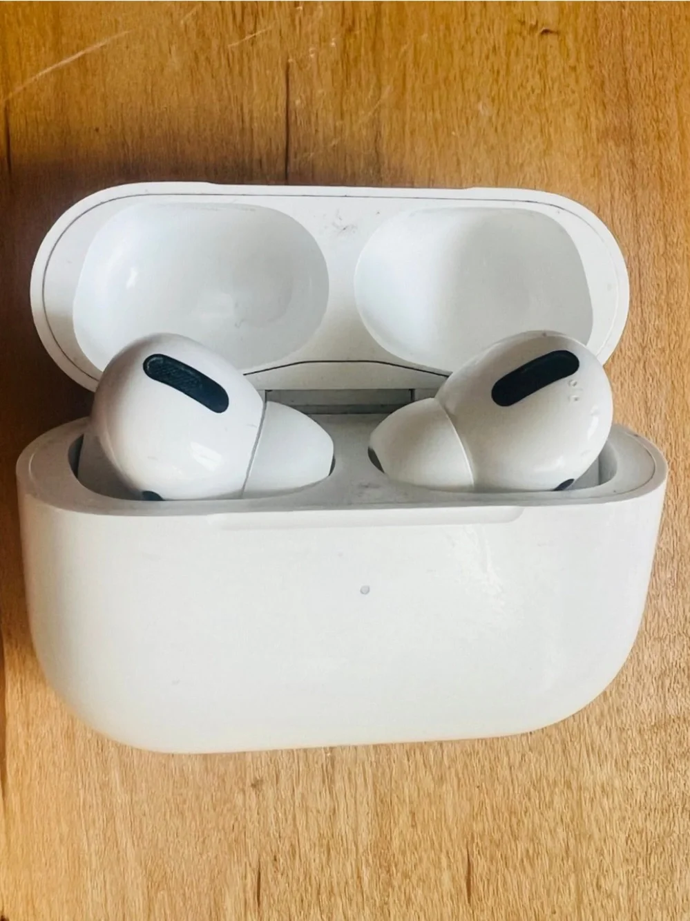 Apple White AirPods Pro Earbuds and Case
